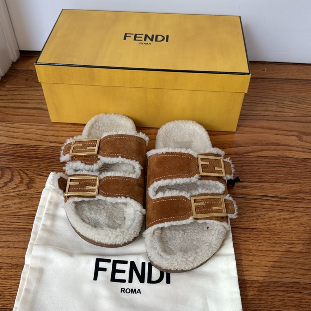 Fendi women’s slide calf leather lamb fur FF buckle beige latte 37